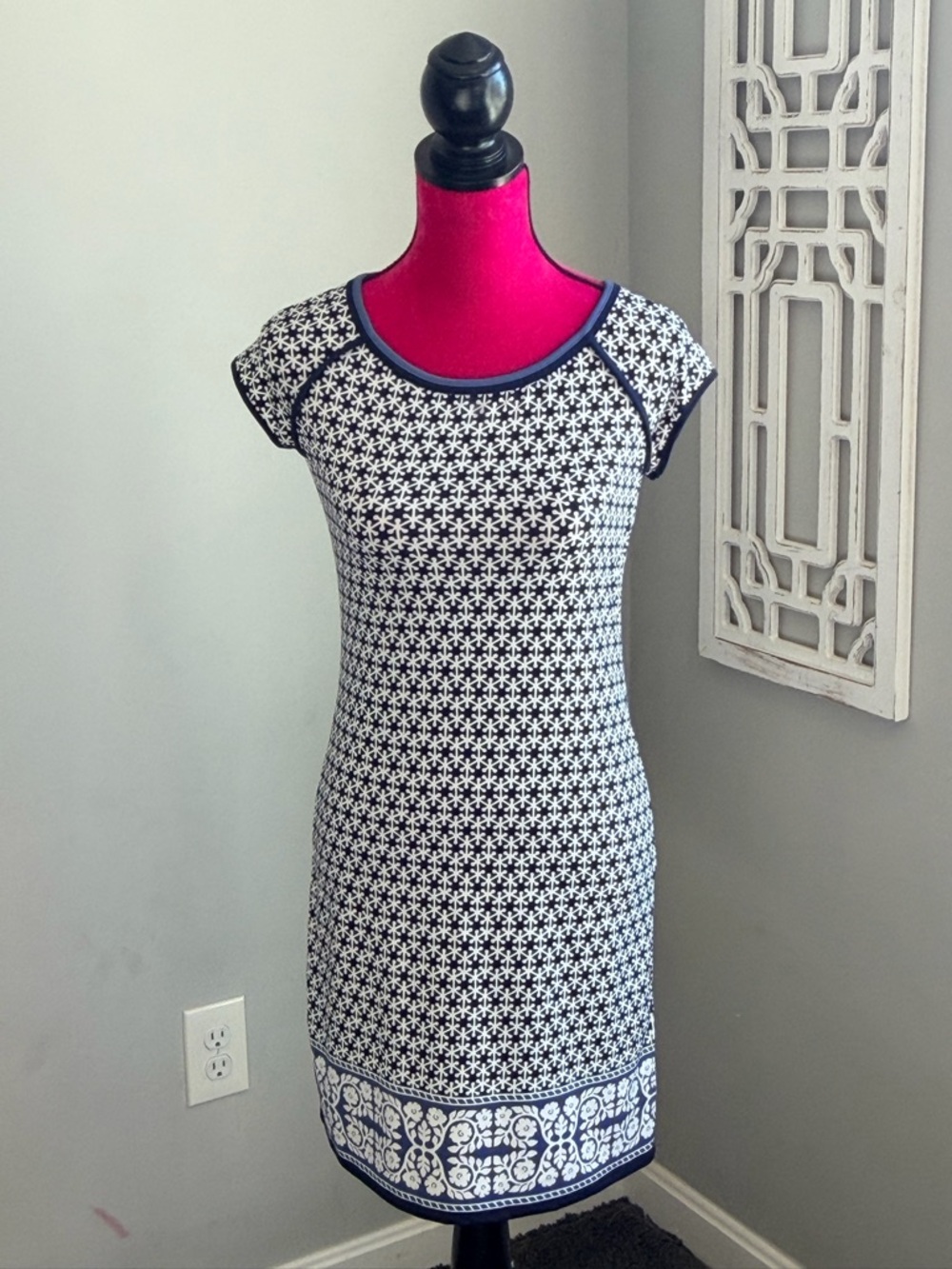 Max Studio Navy & White Geometric Print Dress XS